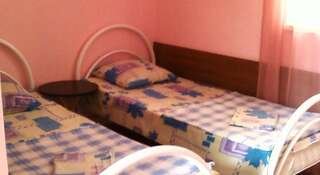Гостиница Guest house Solovinyi krai Архипо-Осиповка Двухместный номер с 2 отдельными кроватями и собственной ванной комнатой-3